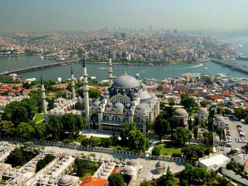 Istanbul Discovery: Palaces, Mosques, and the Bosphorus